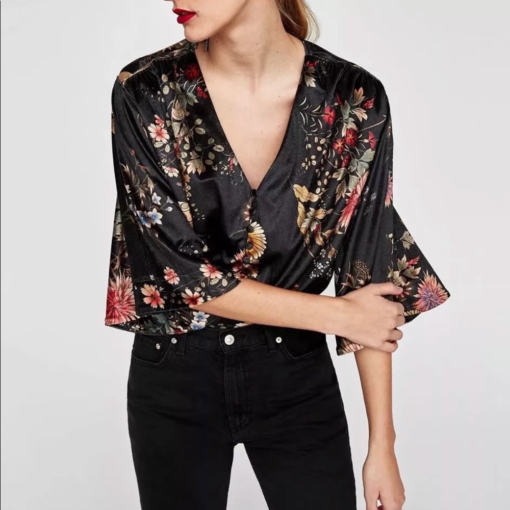 Gorgeous Floral Velvet Bodysuit / Kimono Sleeves - Picture 2 of 6